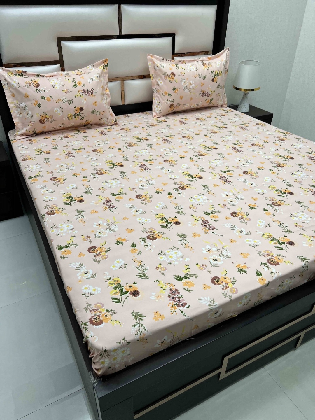 

Pure Decor Amulya Peach-Coloured Floral Microfiber Queen Bedsheet with 2 Pillow Covers