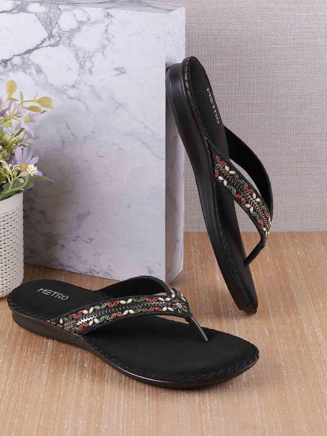 

Metro Women Open Toe Flats, Black