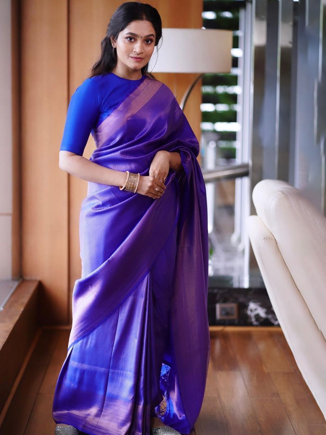 

Kriyansh Woven Design Zari Kanjeevaram Saree, Blue