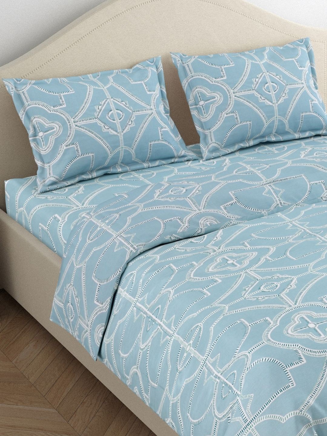 

haus & kinder Blue & White Printed 186 TC Pure Cotton King Bedsheet With 2 Pillow Covers