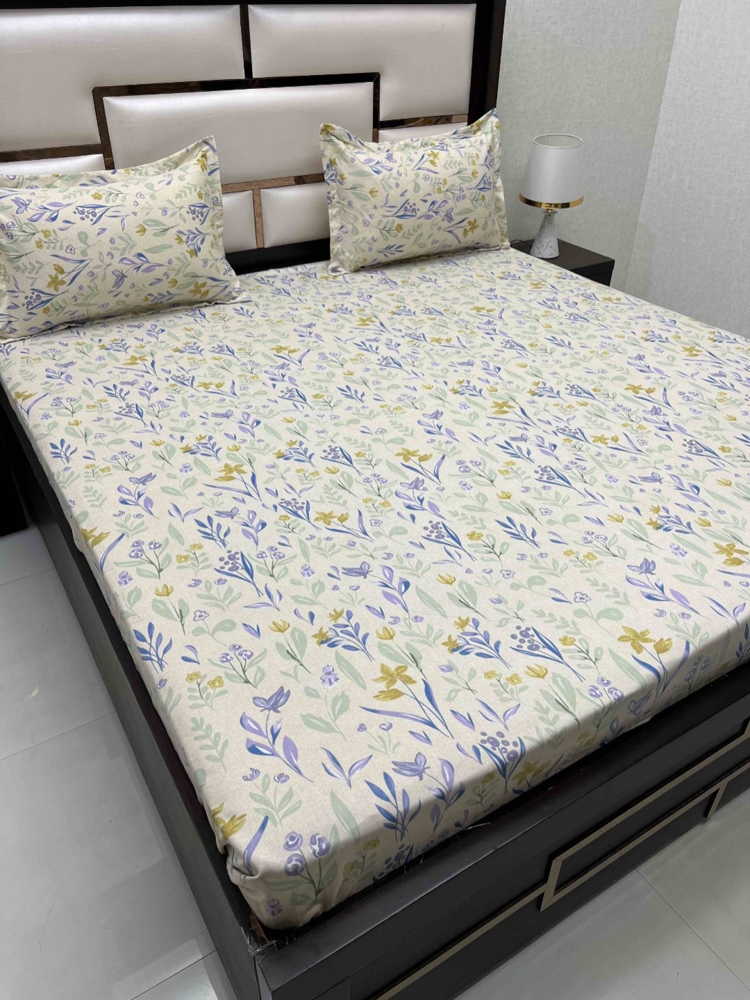 

Pure Decor Cream-Coloured & Blue Floral Cotton 300 TC Queen Bedsheet with 2 Pillow Covers