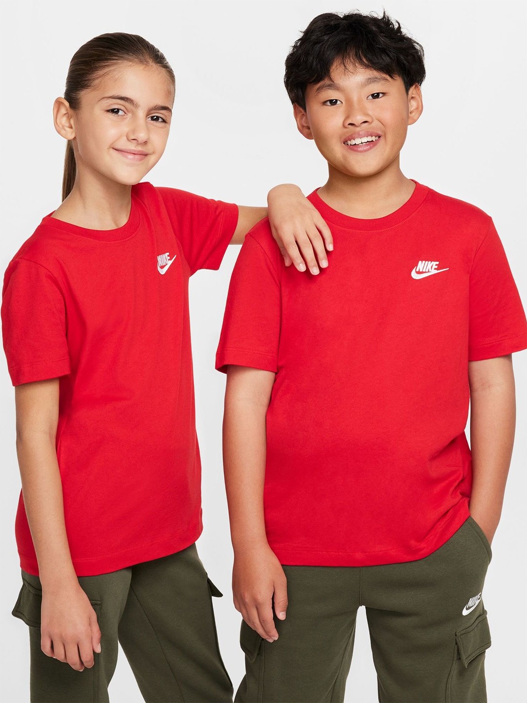 

Nike Sportswear Older Kids' T-Shirt, Red