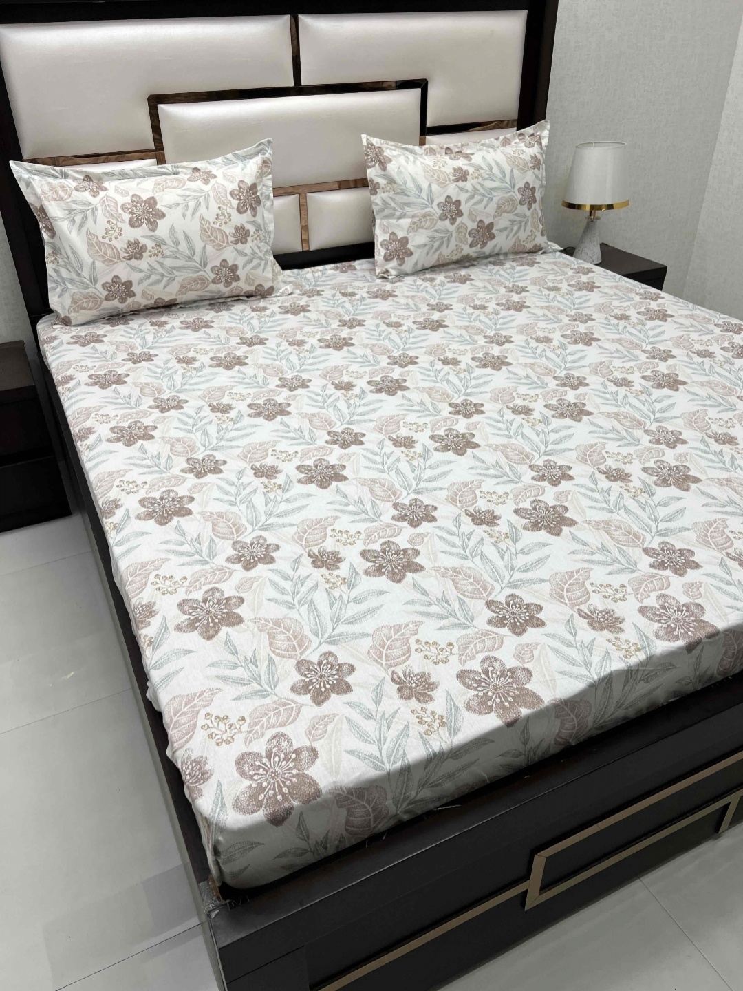 

Pure Decor Sapphire White Floral 300 TC Pure Cotton Fitted King Bedsheet & 2 Pillow Covers