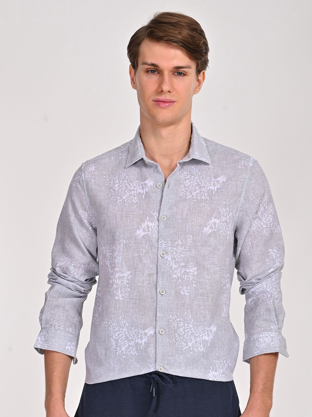 

POE Men Smart Cutaway Collar Floral Printed Cotton Slim Fit Casual Shirt, Green