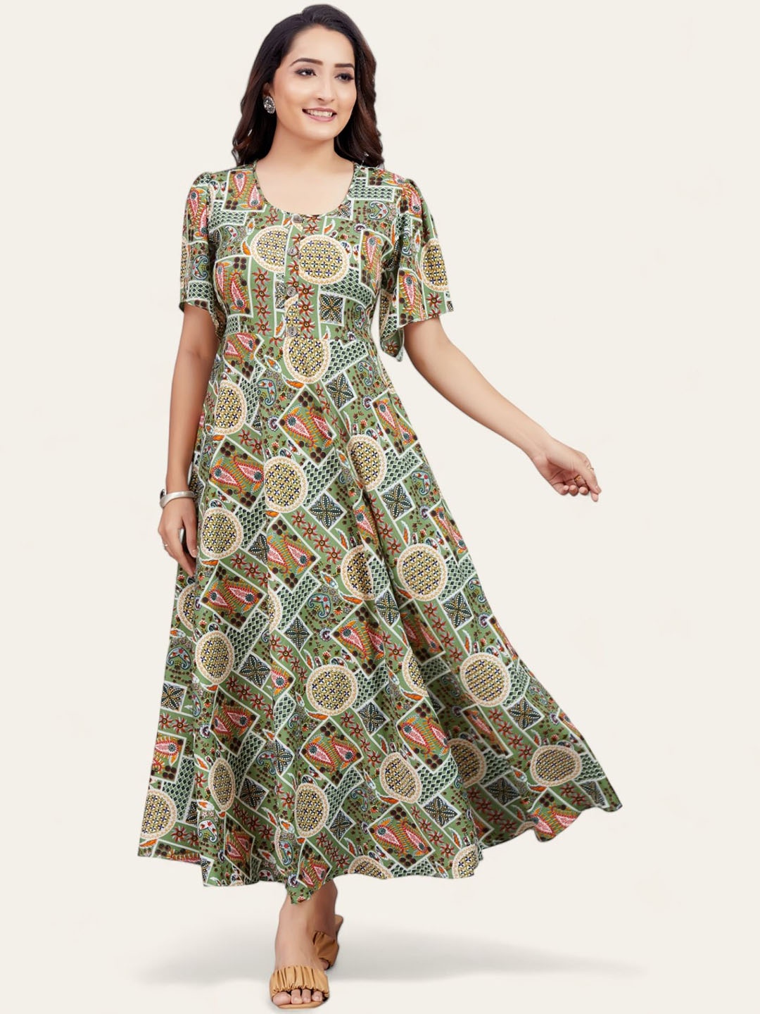 

PAMPER YOURSELF Geometric Printed Flared Sleeves Fit & Flare Maxi Dress, Green