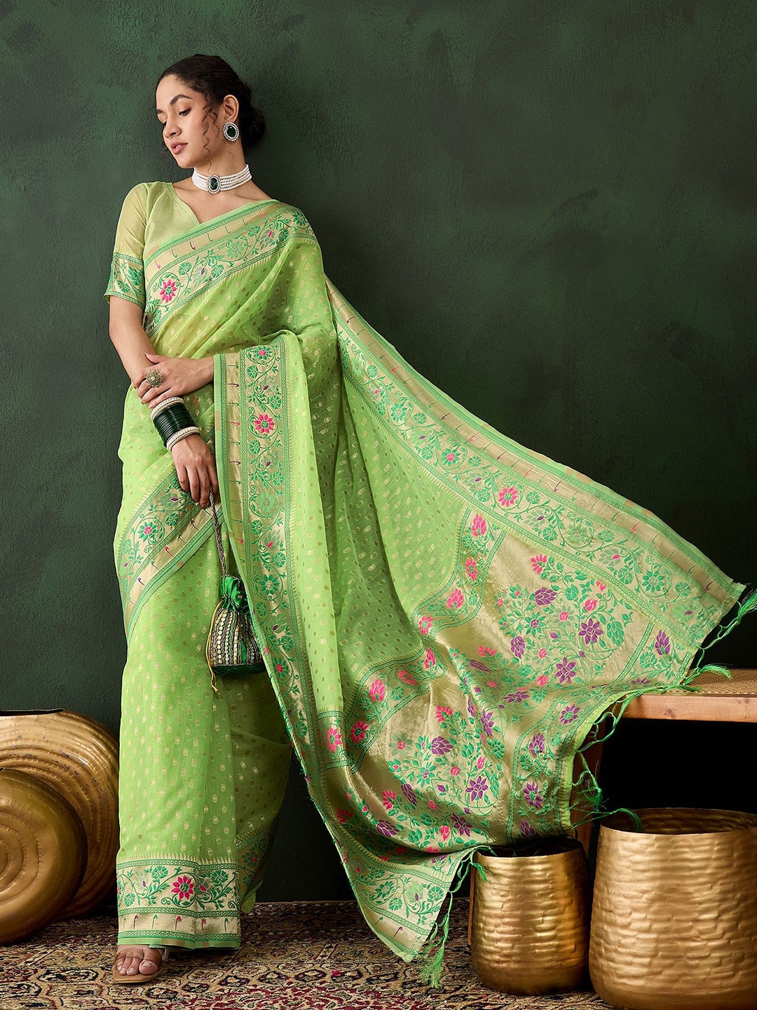 

Sangria Woven Design Banarasi Saree With Blouse Piece, Green