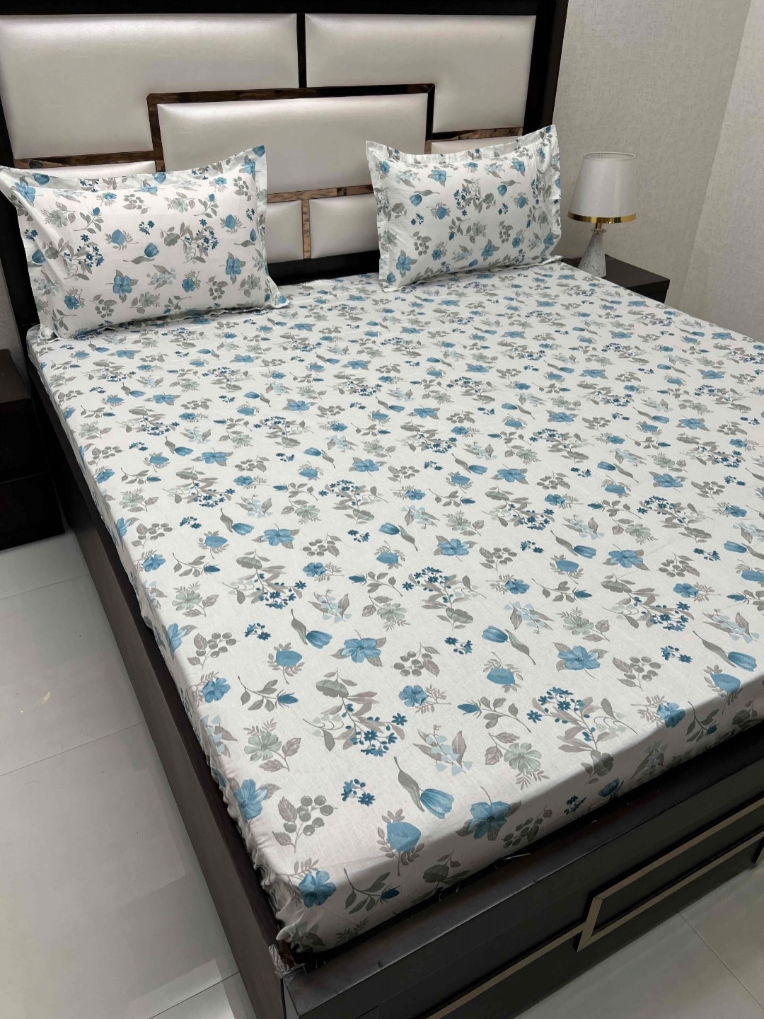 

Pure Decor Sapphire White & Blue Printed 350 TC Pure Cotton Fitted Super King Bedsheet Set