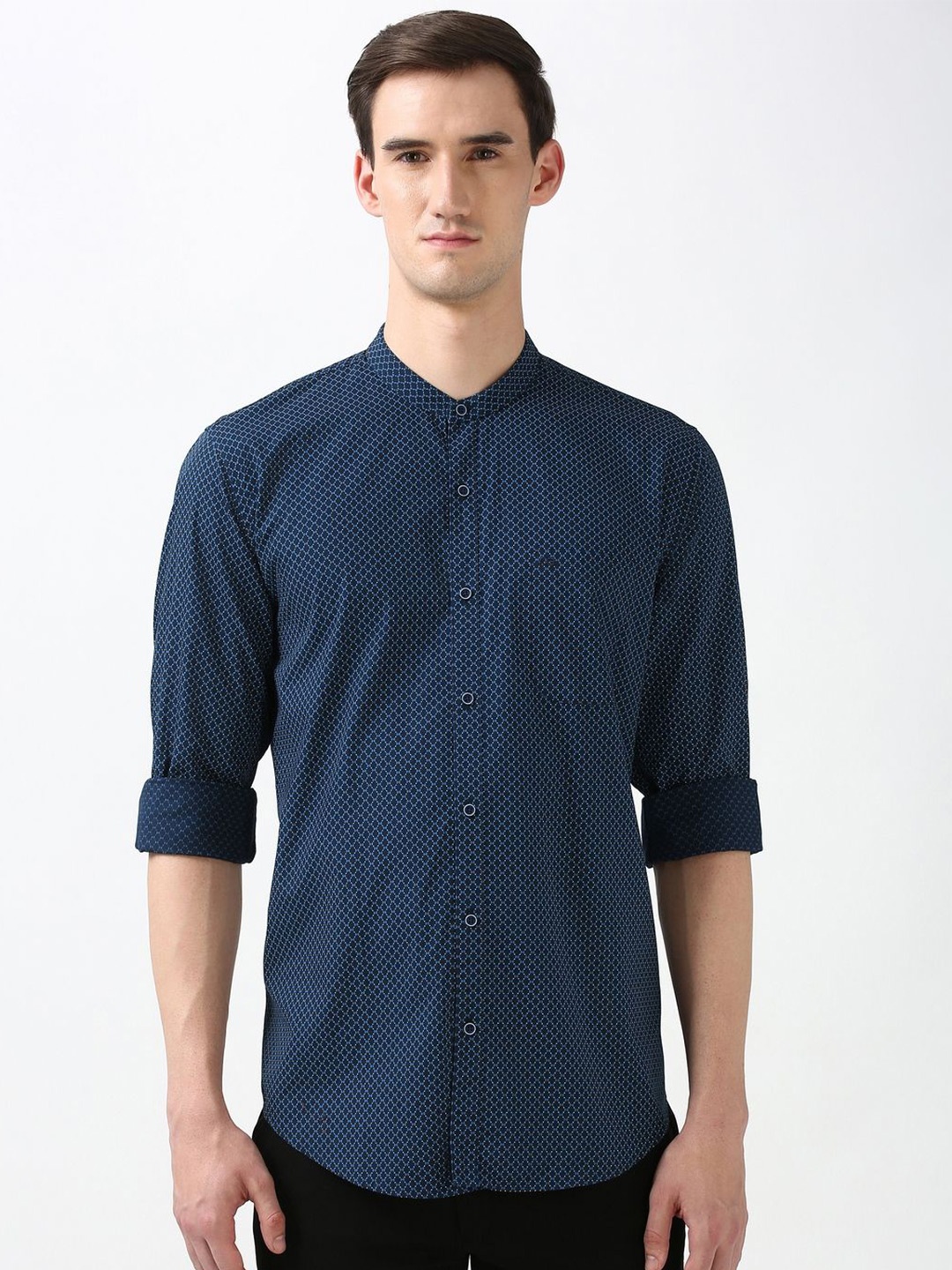 

Peter England Casuals Men Band Collar Geometric Printed Cotton Slim Fit Casual Shirt, Navy blue