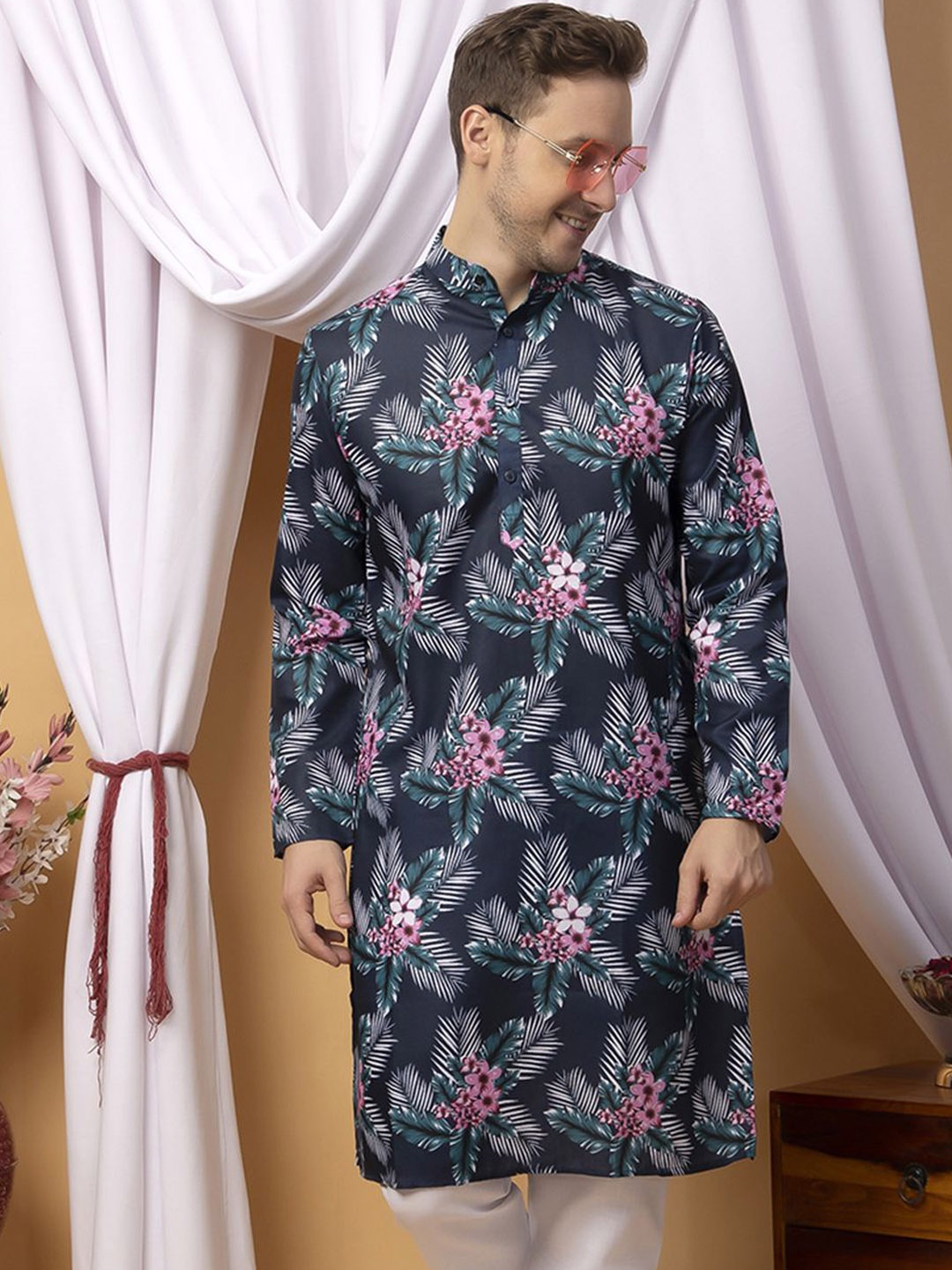 

Hangup Floral Printed Mandarin Collar Straight Kurta, Blue