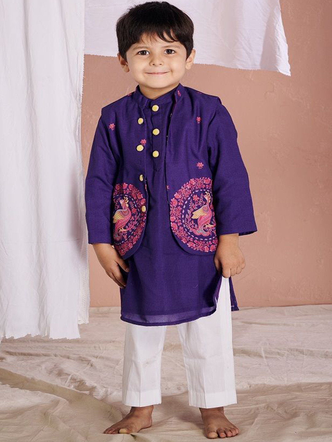 

Vivedkids Boys Mandarin Collar Straight Pure Cotton Kurta with Pyjamas & Jacket, Purple