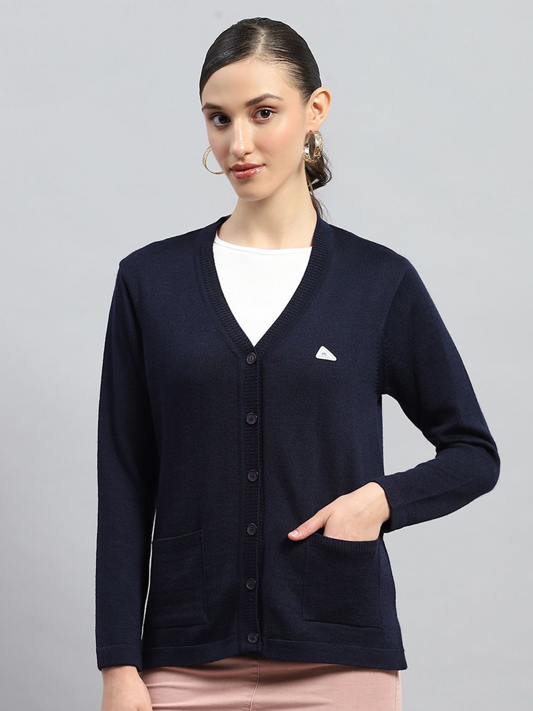 

Monte Carlo Women Solid V Neck Cardigan, Navy blue