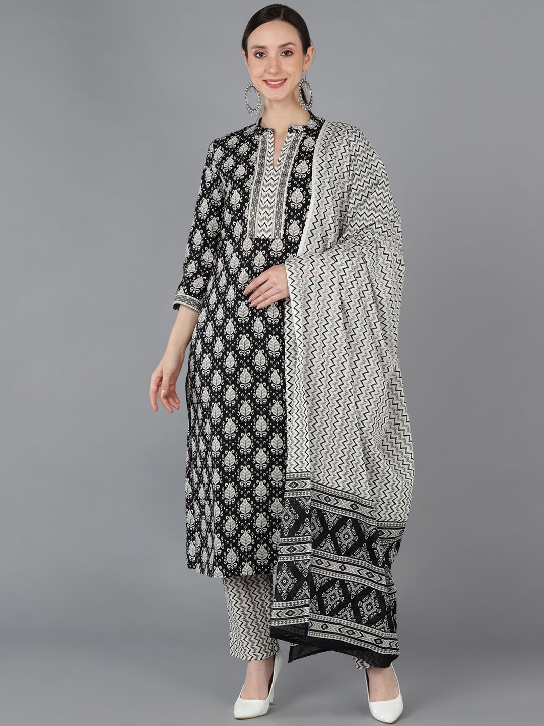 

KALINI Ethnic Motifs Printed Straight Kurta with Trousers & Dupatta, Black