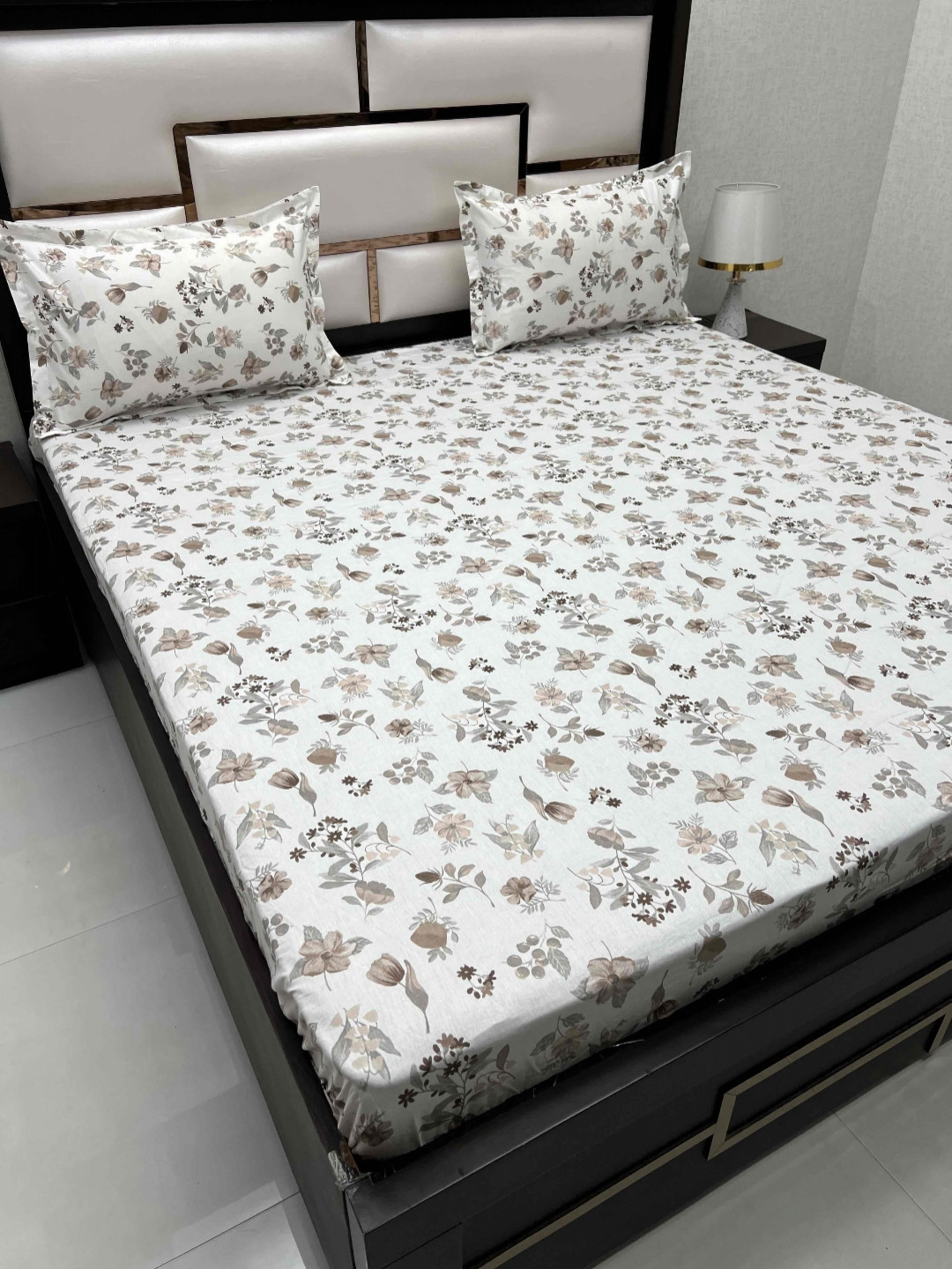 

Pure Decor Sapphire White Floral 330 TC Pure Cotton Fitted King Bedsheet & 2 Pillow Covers