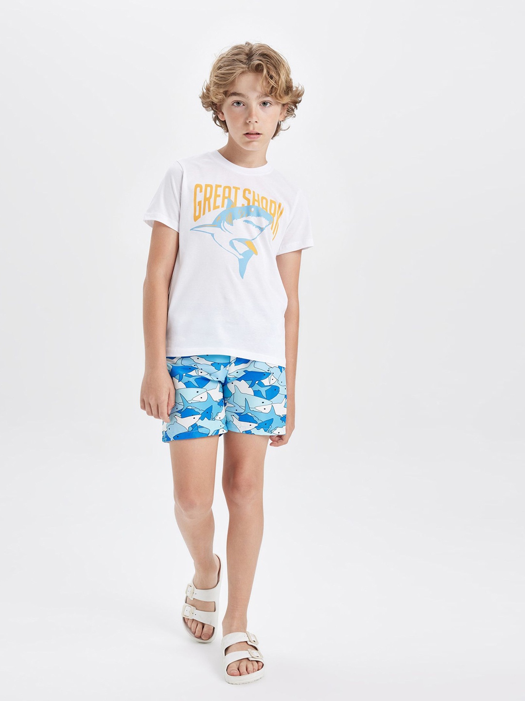 

DeFacto Boys Printed T-shirt With Shorts, White