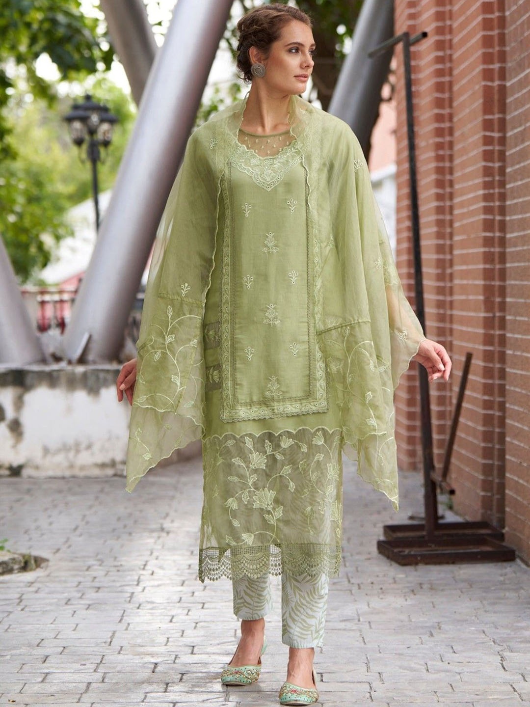 

AUTUMN LANE Floral Embroidered Straight Kurta With Trouser & Dupatta, Green