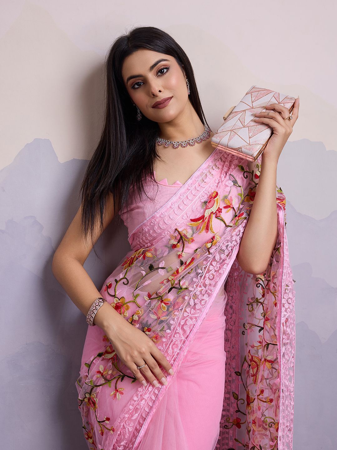 

VAIRAGEE Floral Embroidered Net Saree, Pink