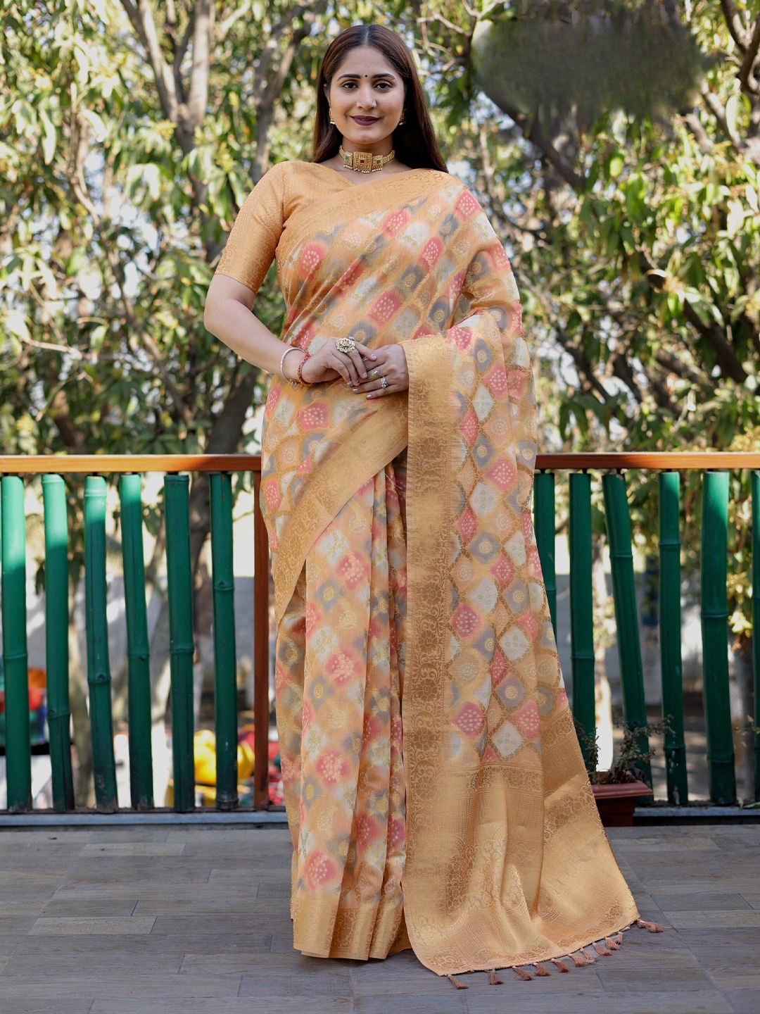 

Anaita Pure Silk Saree, Yellow