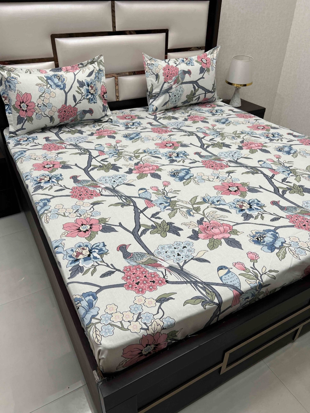 

Pure Decor Amulya White Printed 250 TC Microfiber Queen Bedsheet with 2 Pillow Covers