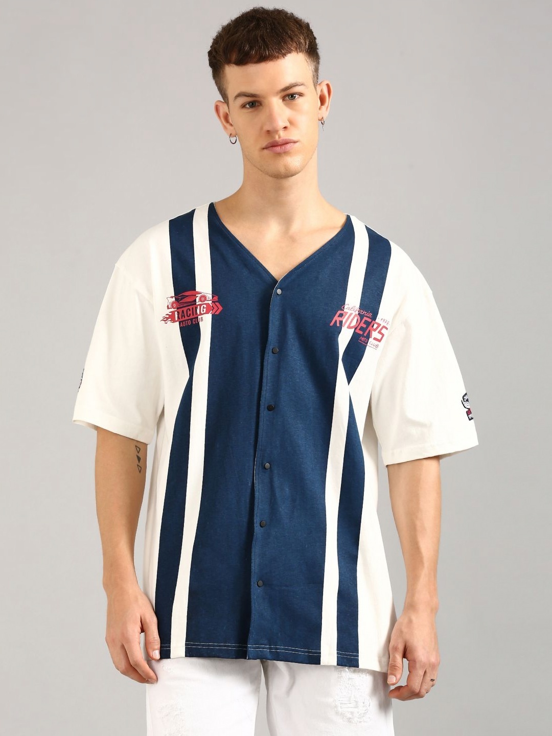 

Joven Men Printed V-Neck Drop-Shoulder Sleeves Cotton Oversized T-Shirt, Navy blue