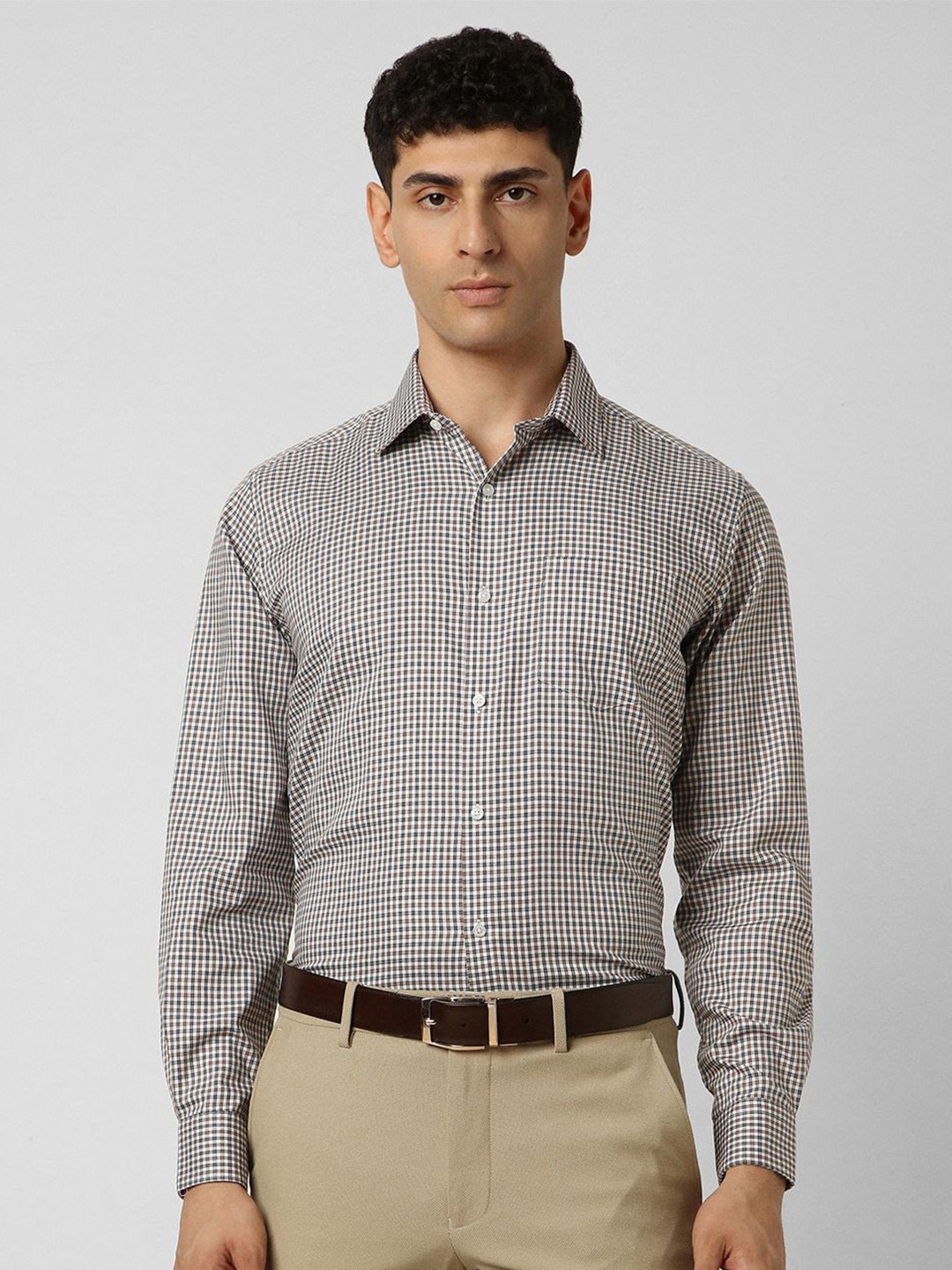 

Van Heusen Men Spread Collar Checked Cotton Formal Shirt, Multi