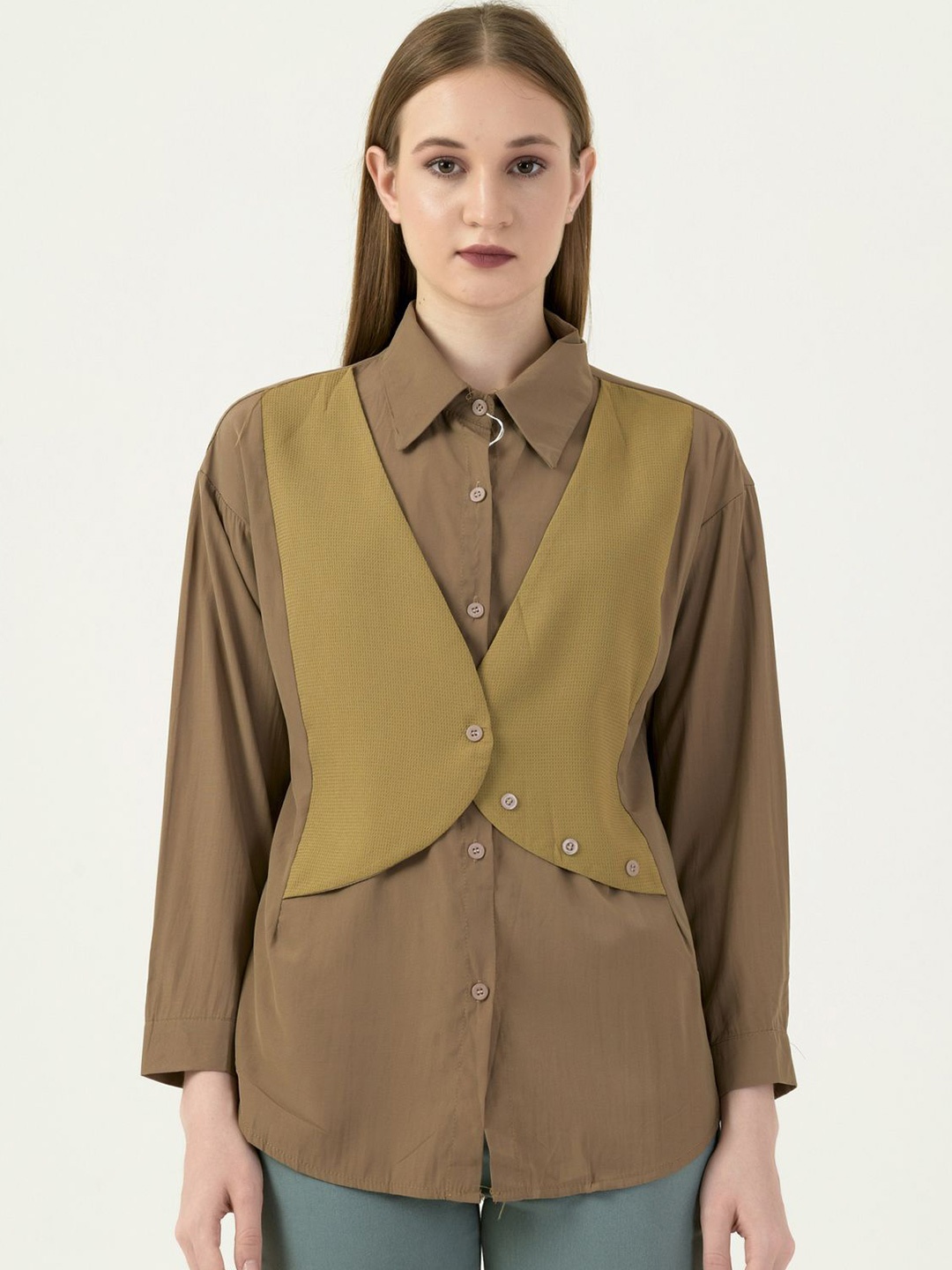 

Albion By CnM Women Spread Collar Solid Polycotton Casual Shirt, Brown