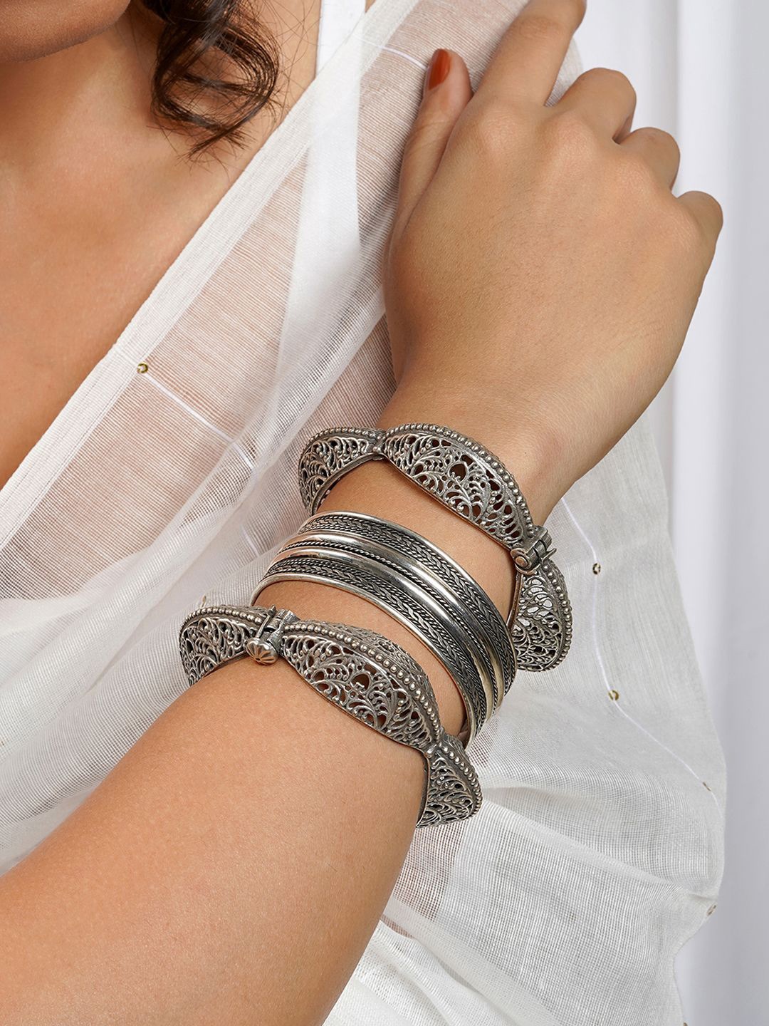 

TEEJH Pack Of 3 Silver-Plated Bracelet Set