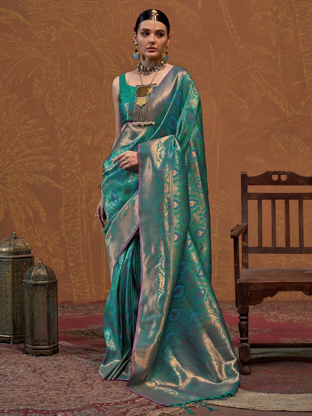 

Mitera Woven Design Zari Silk Blend Kanjeevaram Saree with Matching Blouse, Teal