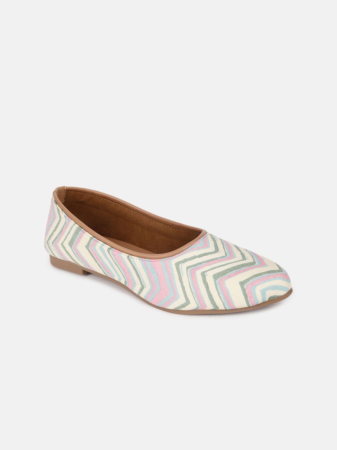 

Mast & Harbour Women Embellished Ballerinas Flats, Off white