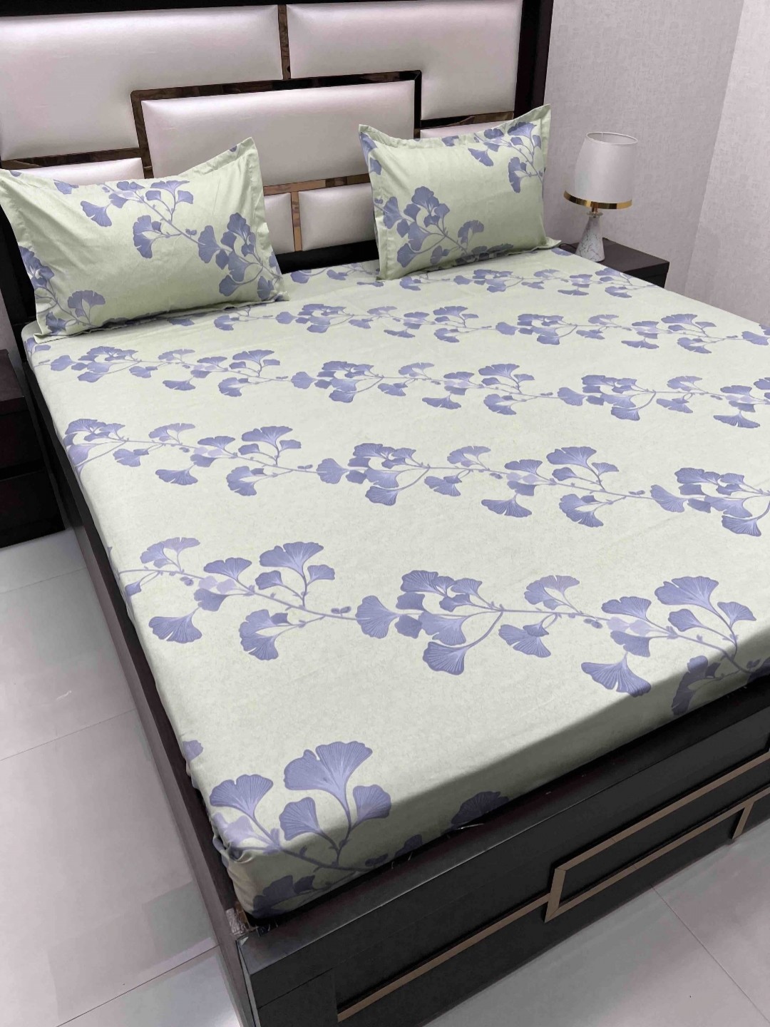 

Pure Decor Green & Purple Floral Cotton 240 TC Queen Bedsheet with 2 Pillow Covers