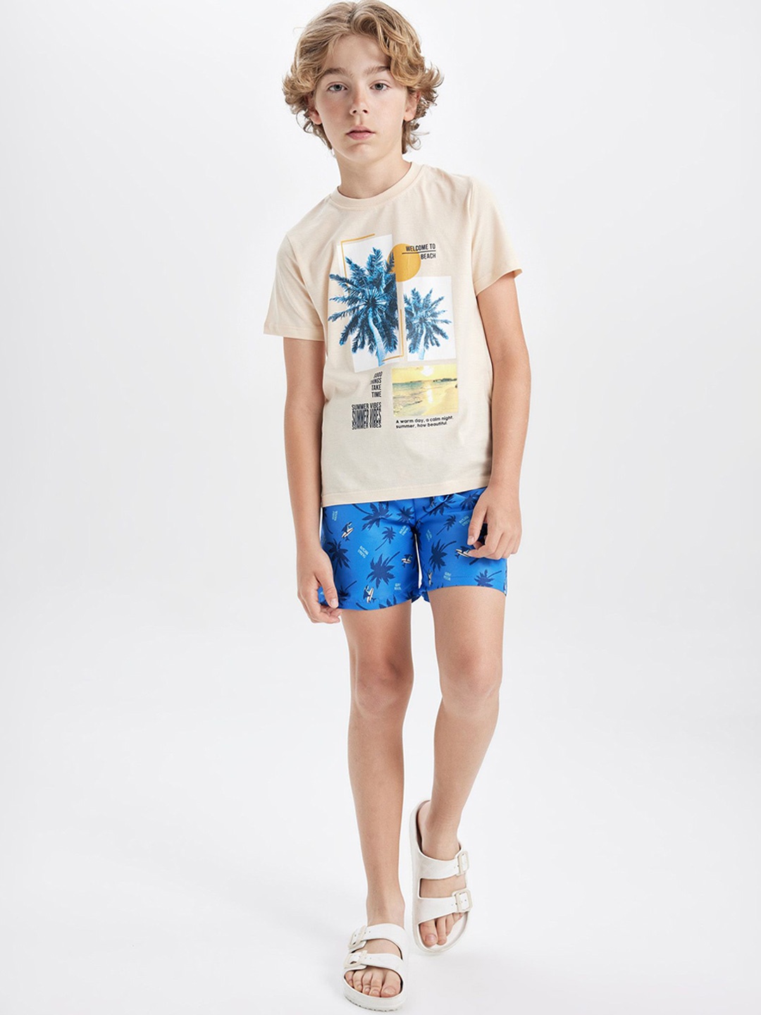 

DeFacto Boys Graphic Printed T-shirt with Shorts, Cream