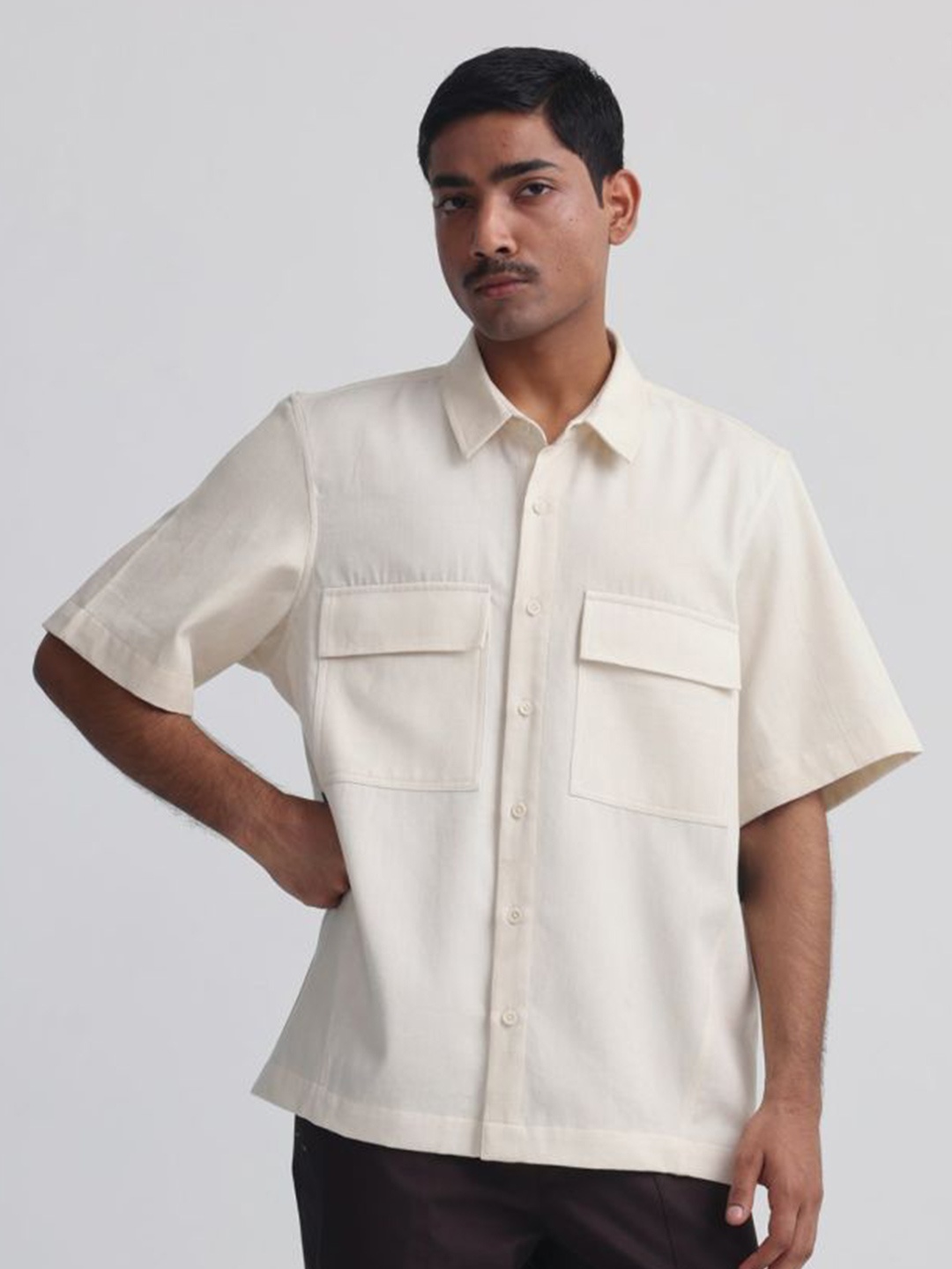 

MARGN Men Relaxed Spread Collar Solid Cotton Casual Shirt, Off white