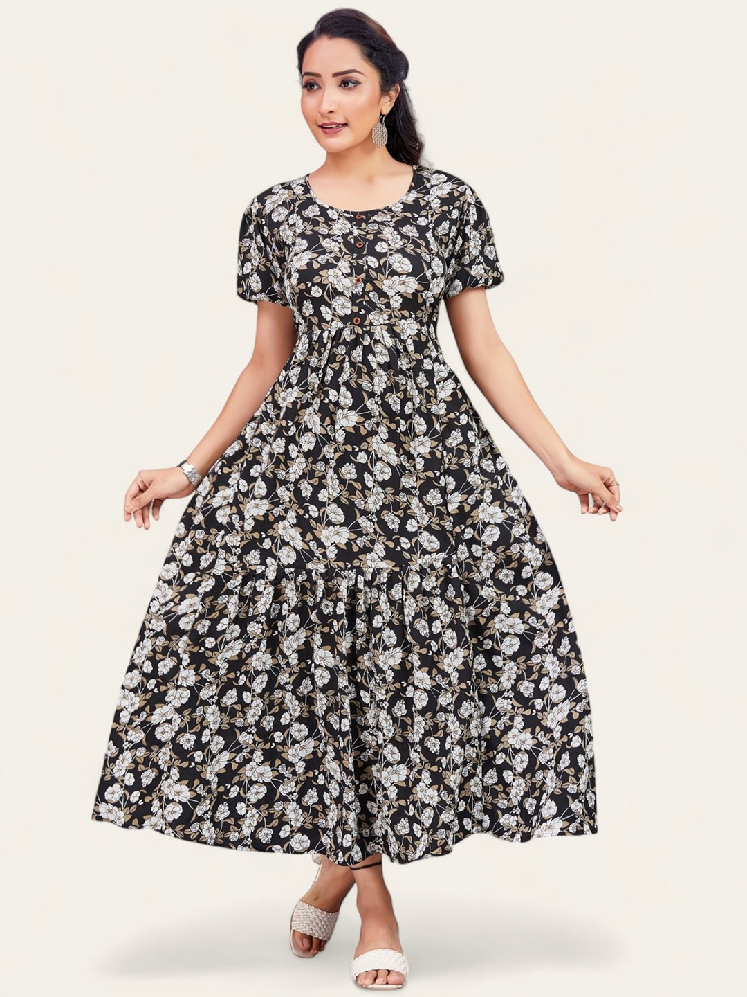 

PAMPER YOURSELF Floral Printed Fit and Flare Maxi Dress, Black