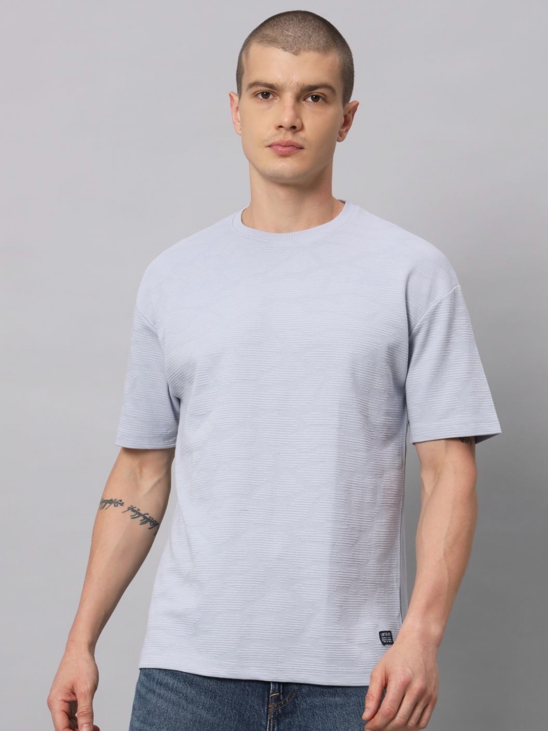 

URBAN TRAIL Men Solid Round Neck Cotton T-shirt, Lavender