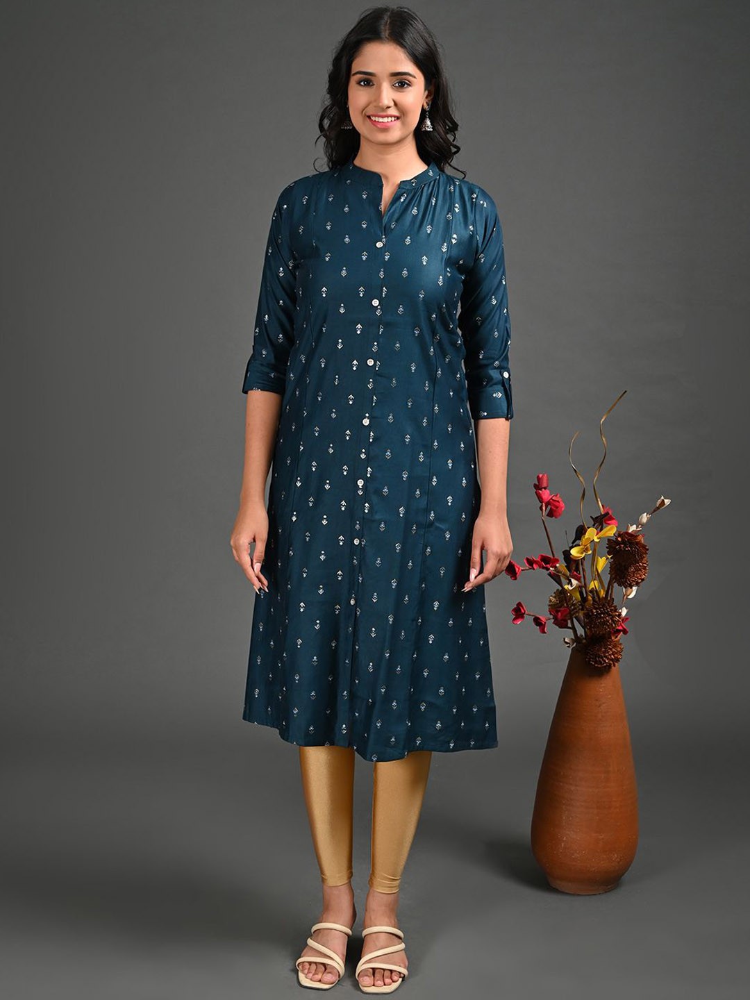 

GOLDSTROMS Floral Printed Mandarin Collar Straight Kurta, Green