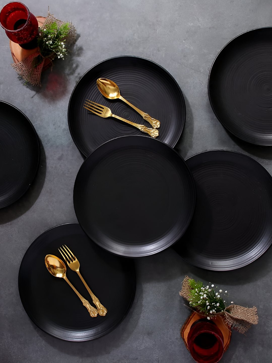 

AMALAFIEE CERAMICS Black 6 Pieces Textured Ceramic Microwave Safe Plates