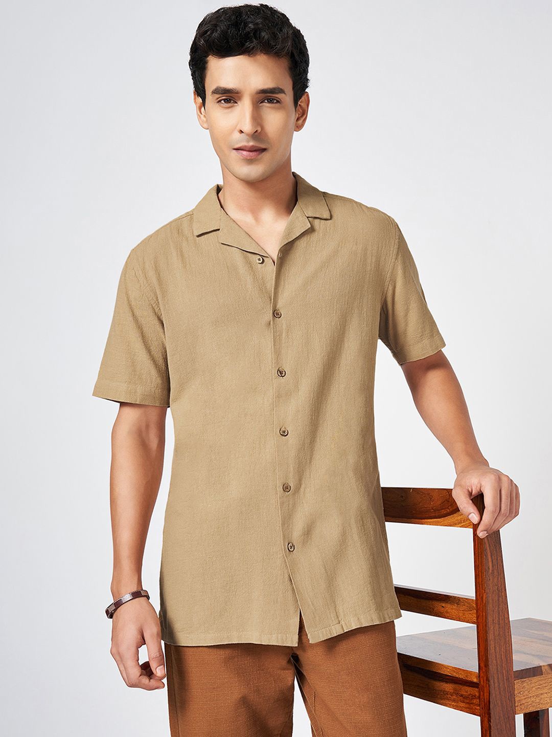 

7 Alt by Pantaloons Men Cuban Collar Solid Cotton Relaxed Fit Casual Shirt, Khaki