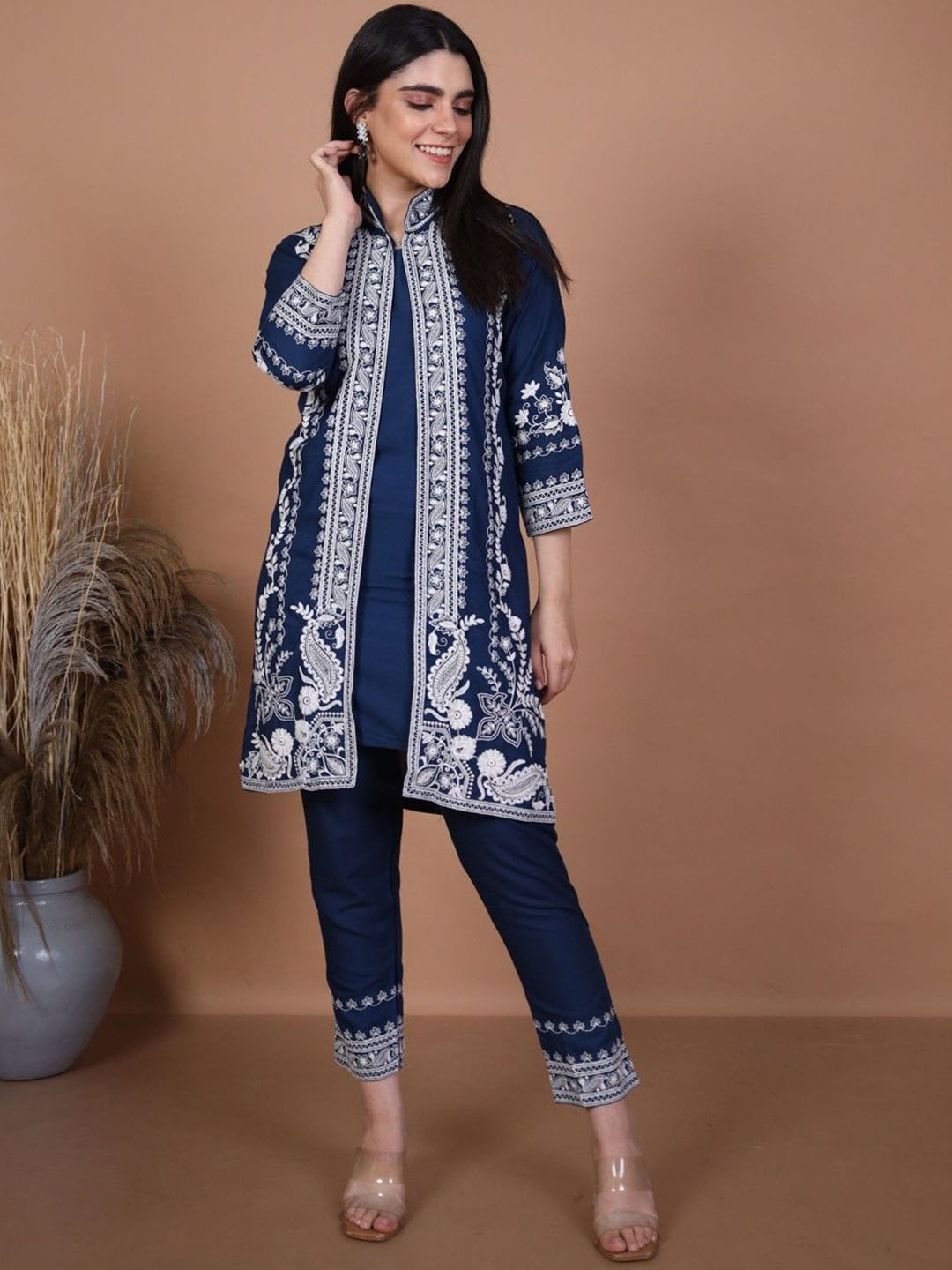 

AUTUMN LANE White & Blue Floral Embroidered Mandarin Collar Tunic With Trousers
