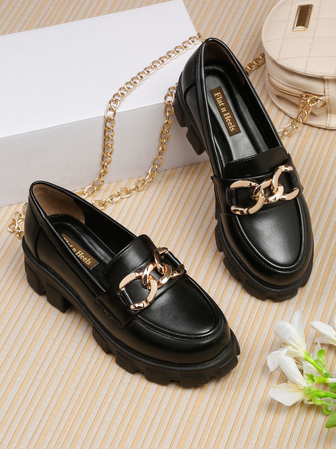 

Flat n Heels Women Loafers, Black