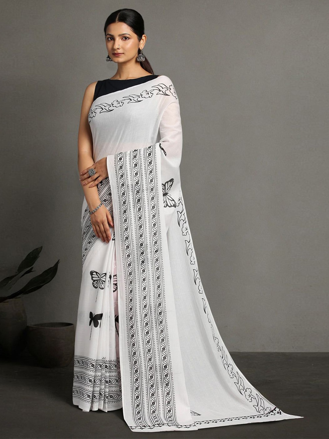 

ArtEastri Ethnic Motifs Pure Cotton Saree, White