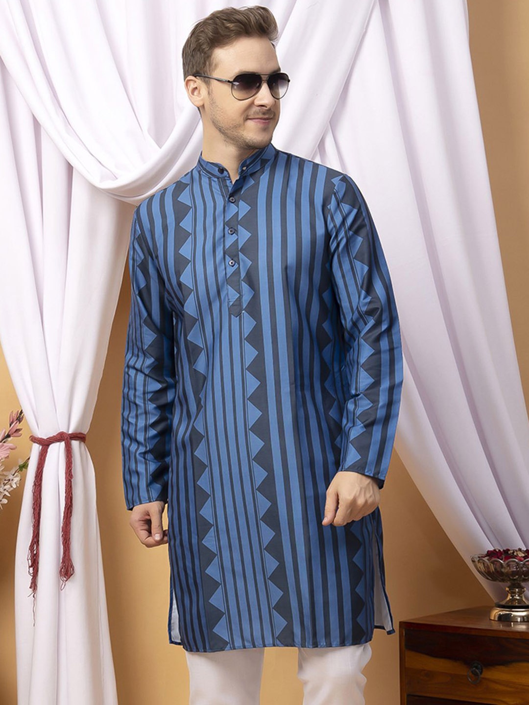 

Hangup Printed Mandarin Collar Straight Kurta, Blue