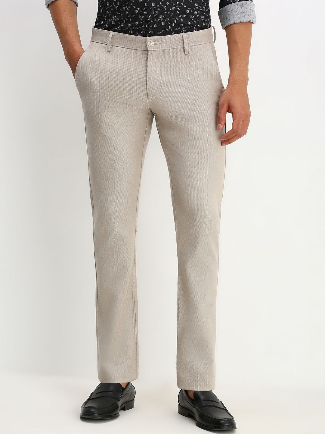 

Allen Solly Men Printed Slim Fit Trousers, Grey
