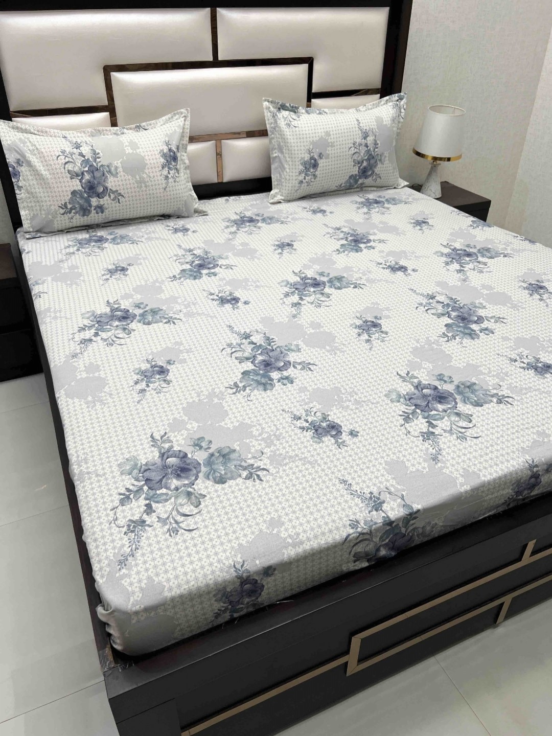 

Pure Decor Velar Fur Sib Blue Floral Pure Cotton 240 TC King Bedsheet & 2 Pillow Covers