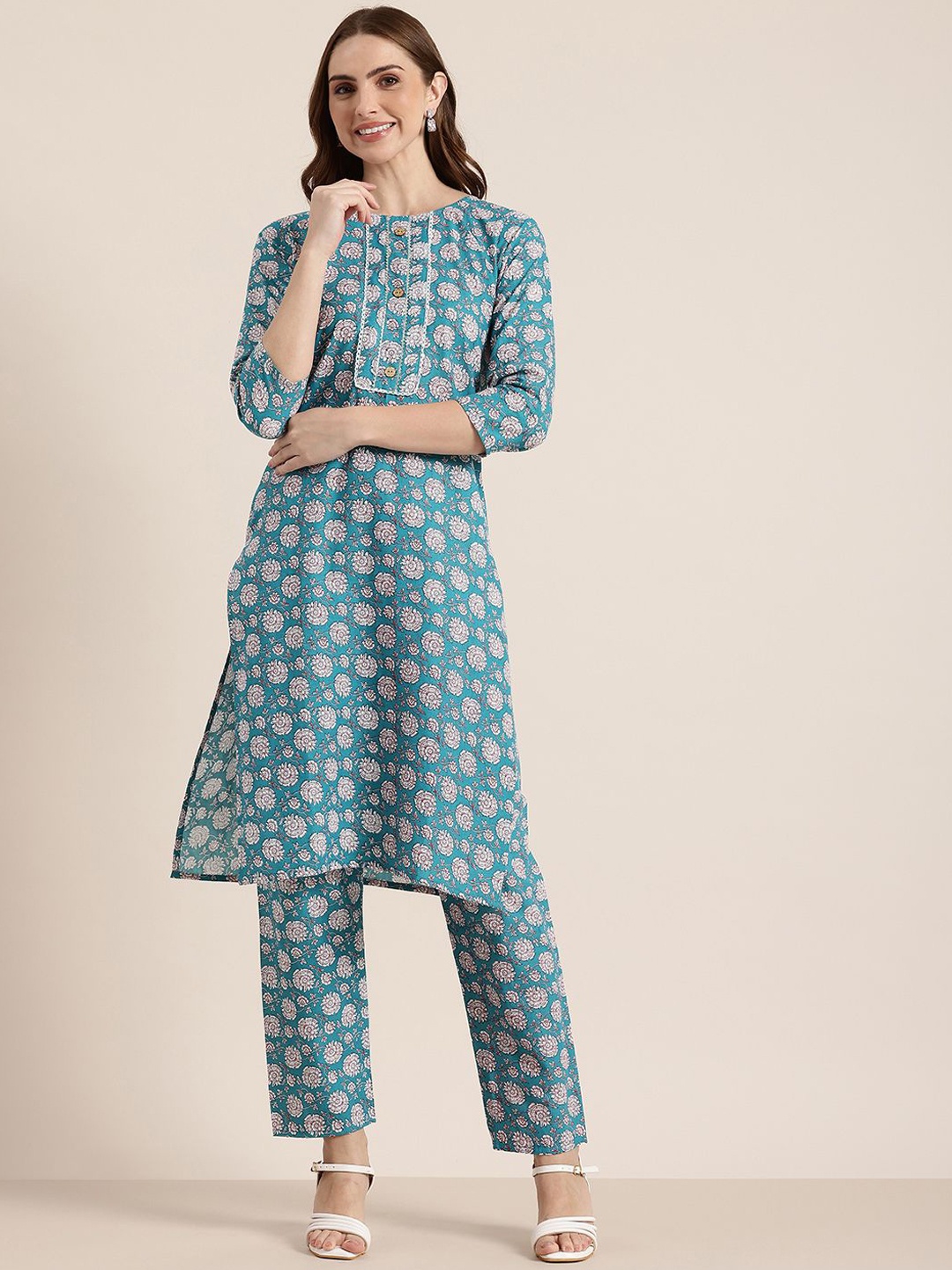 

HERE&NOW Floral Printed Gotta Patti Pure Cotton A-Line Kurta With Trousers, Blue
