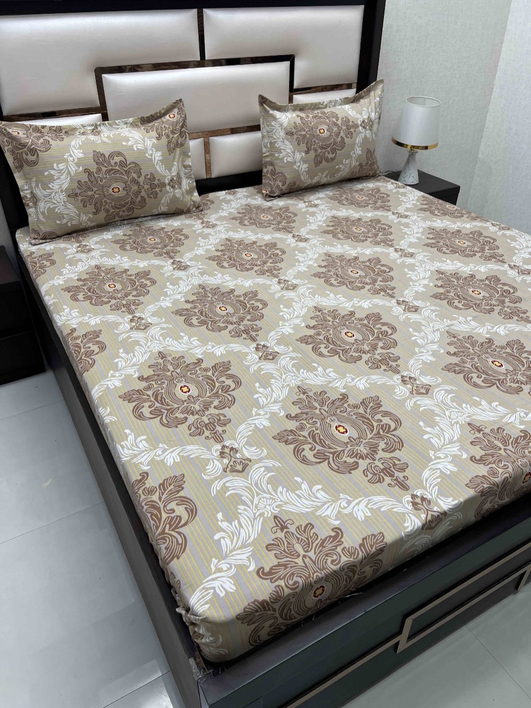 

Pure Decor Amulya Brown & White Ethnic 200 TC Microfiber Queen Bedsheet with Pillow Covers