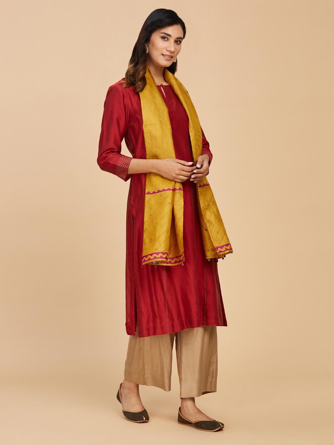 

Fabindia Women Woven Design Stole, Mustard