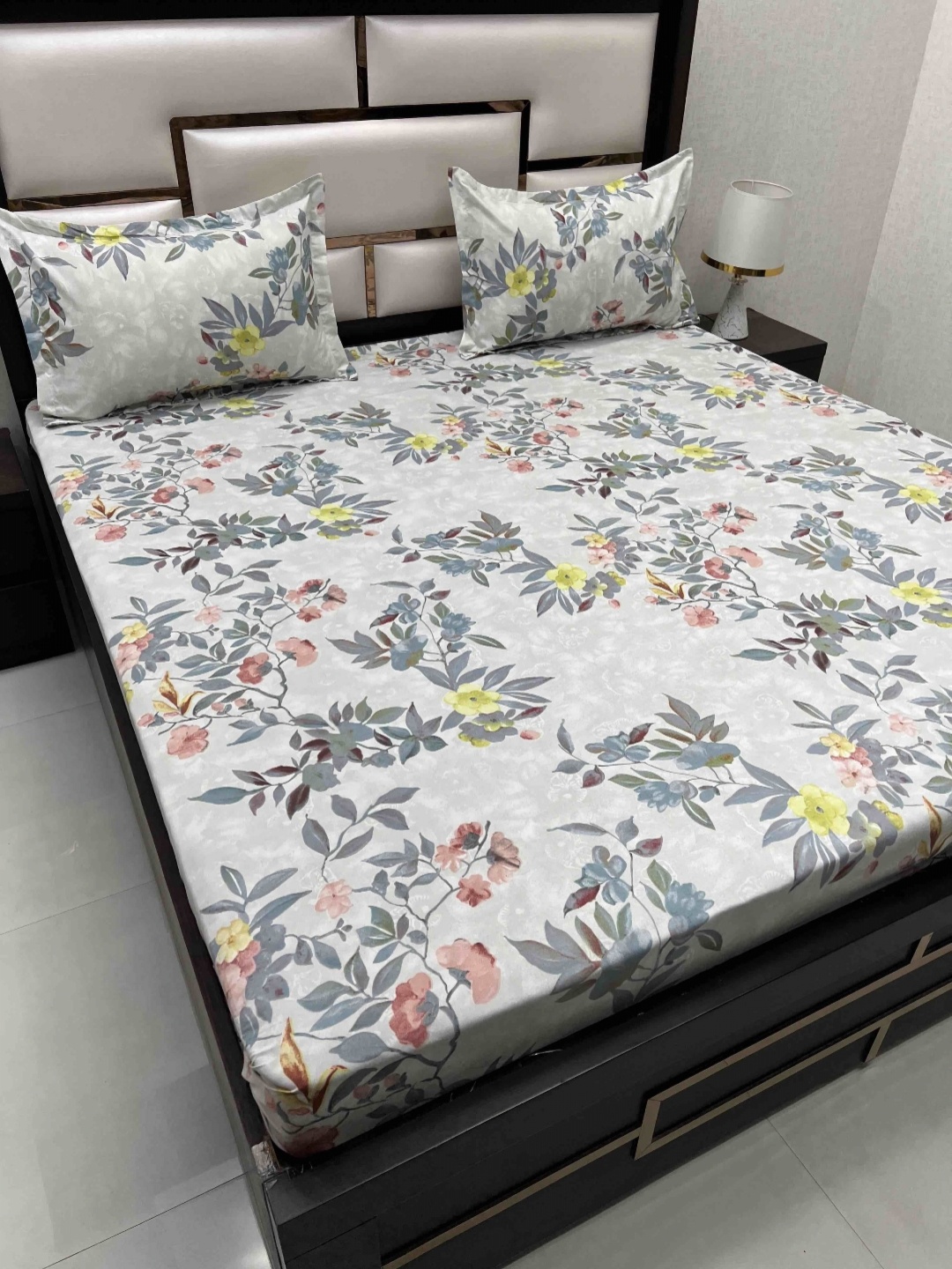 

Pure Decor Queen Size Double Bed Bedsheet With 2 Pillow Covers 2.28m X 2.54m, Grey