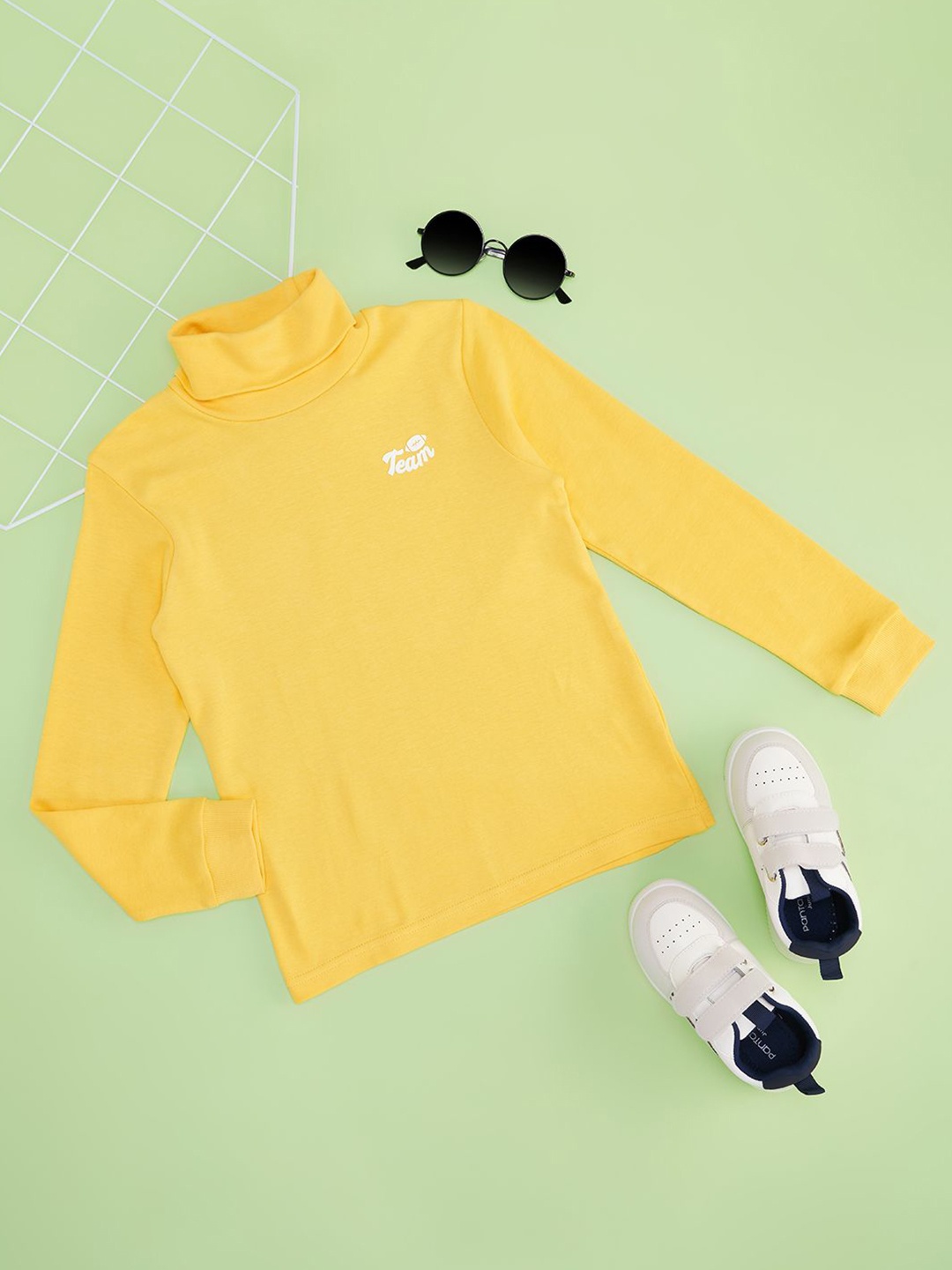 

Pantaloons Junior Boys Graphic Printed Sweatshirt, Yellow
