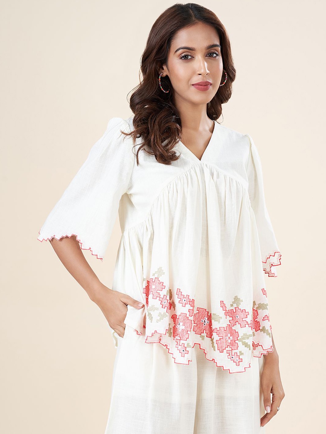 

AKKRITI BY PANTALOONS Women Geometric Embroidered V-Neck Cotton Top, Off white