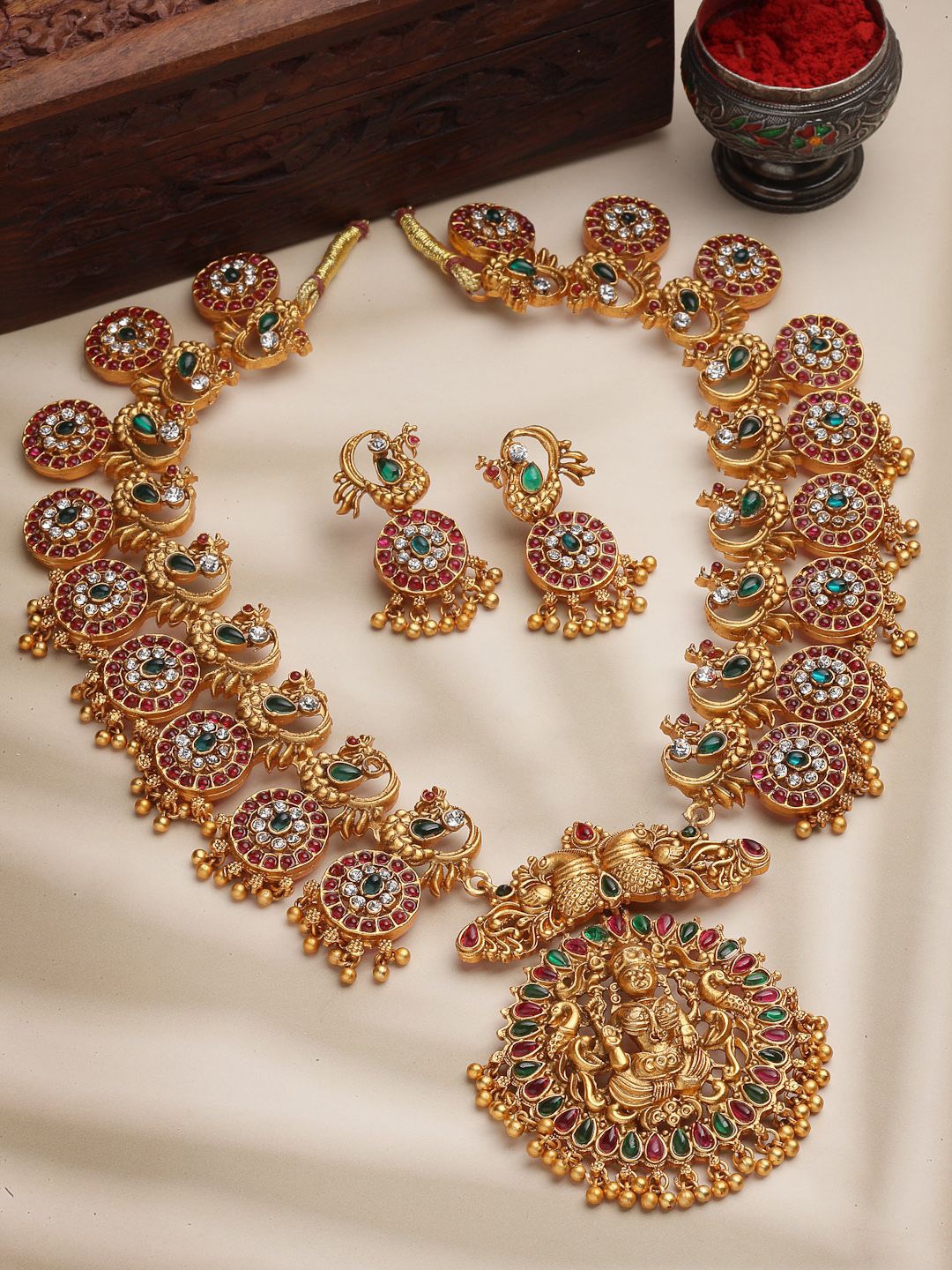 

PANASH Gold-Plated Stone Studded & Beaded Jewellery Set