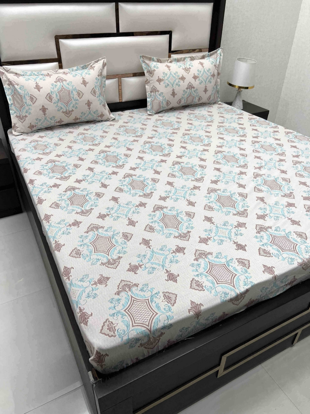 

Pure Decor Ruby Off White Pure Cotton Fitted 300 TC King Bedsheet with 2 Pillow Covers